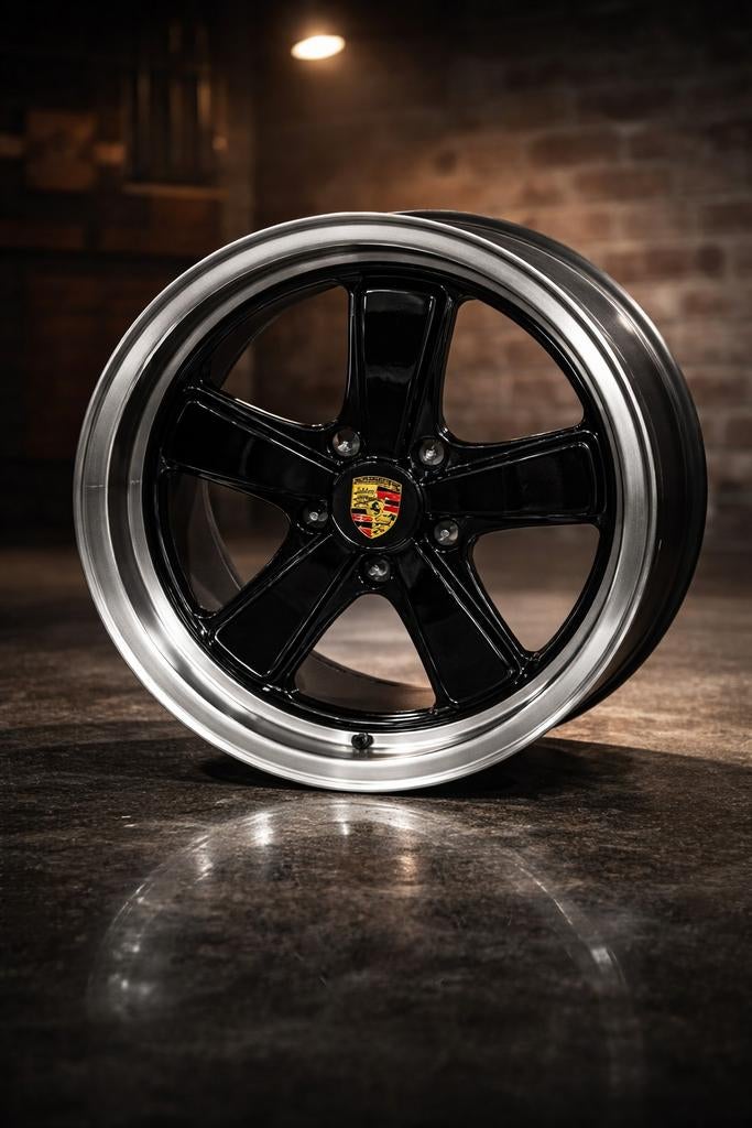 Bijna nieuwe unieke porsche velg origineel, Ophalen