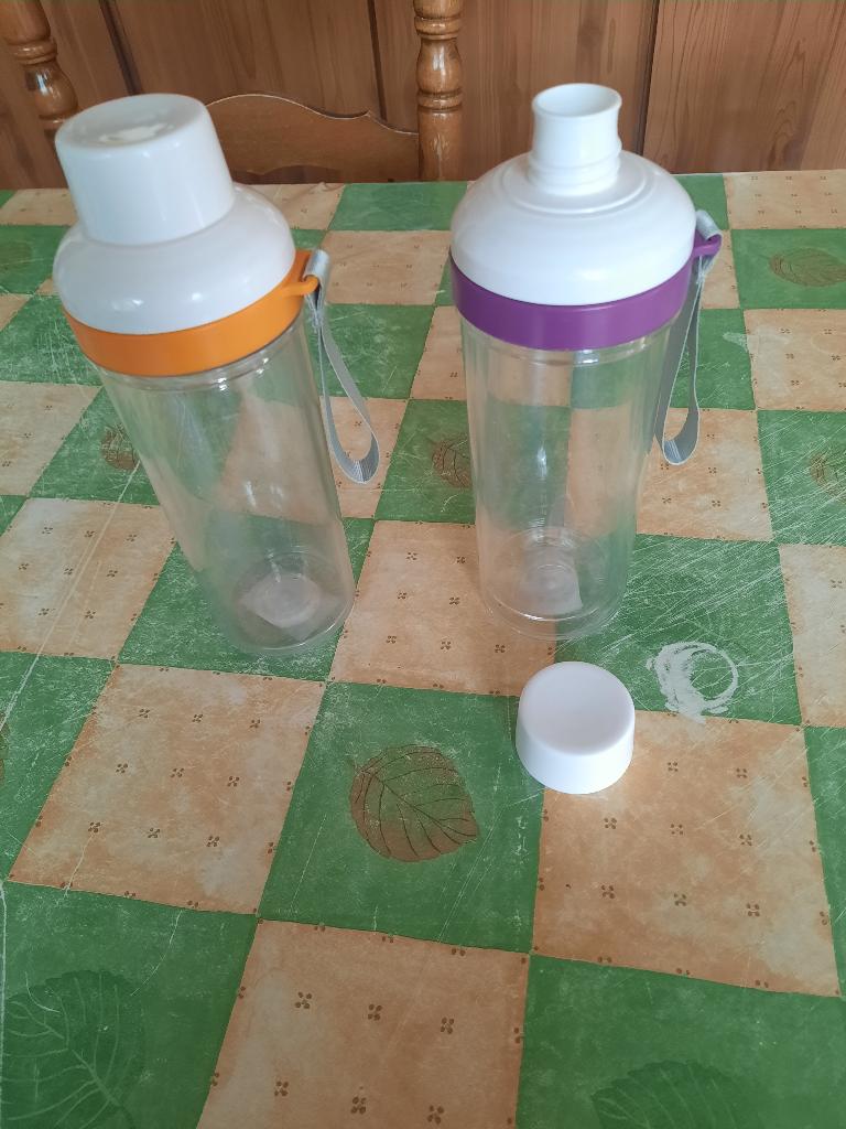 grote stevige drinkflessen splinternieuw nog 2 stuks, Ophalen of Verzenden, Nieuw