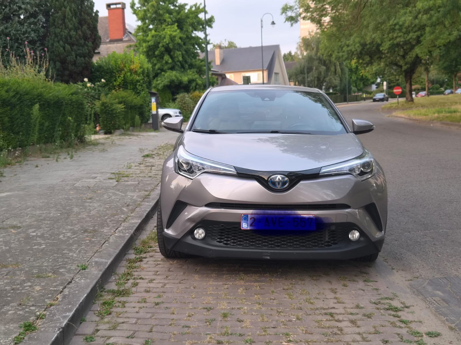 VENDRE ICI MA TOYOTA C-HR/2018/ PRÊTE À ETRE IMMATRICULÉE, Autos, Toyota, Argent ou Gris, Achat, Euro 6, 5 portes