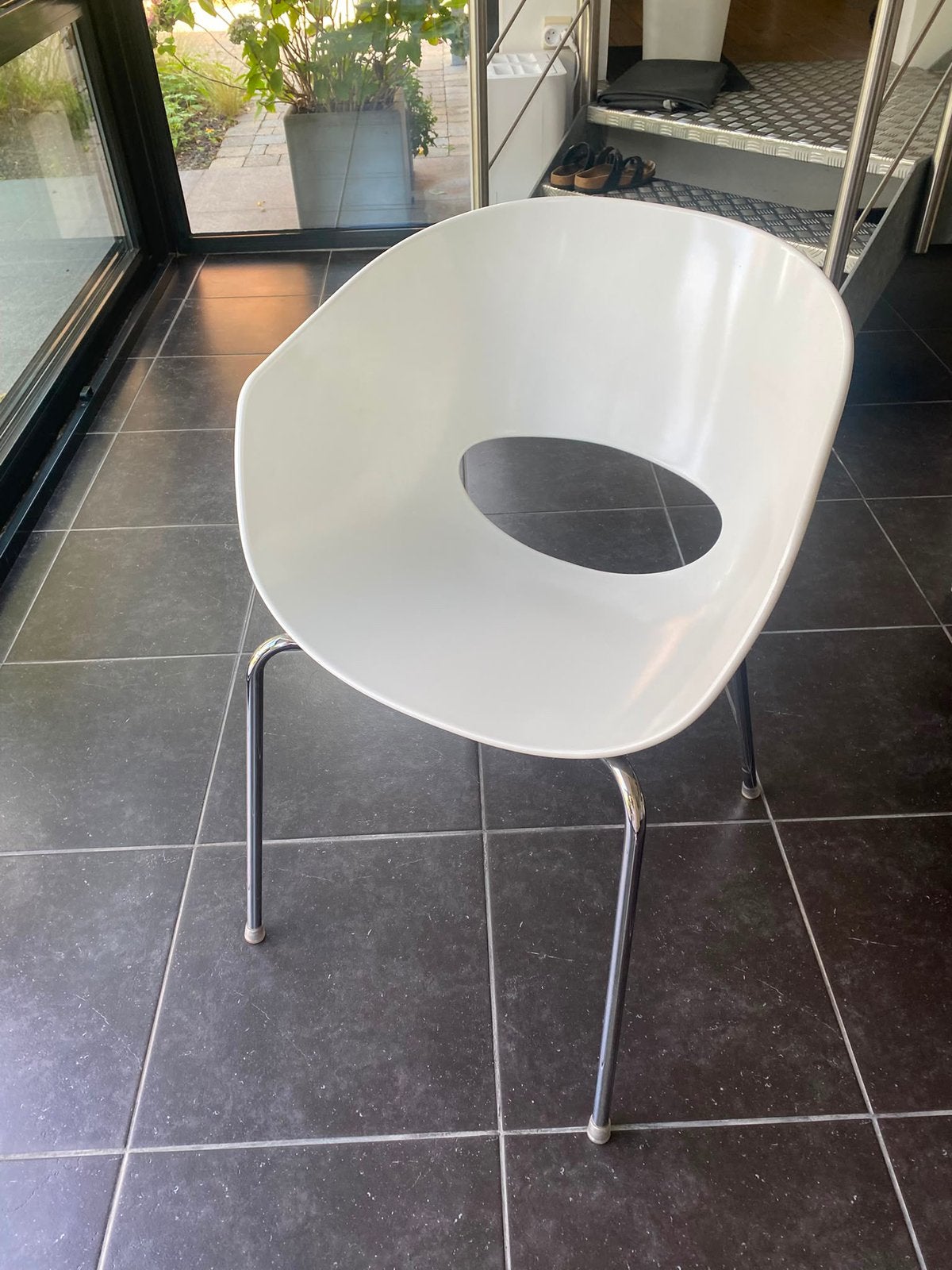 ORBIT Stoel (prijs voor 4 stuks), Huis en Inrichting, Ophalen, Wit, Modern, Vijf, Zes of meer stoelen