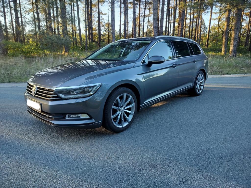 Volkswagen Passat 1.6 CR TDi Comfortline DSG Business, Auto's, Stof, Zwart, 4 cilinders, 1600 cc