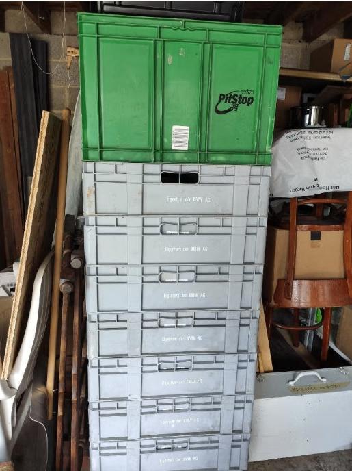 12 box - caisse de transport (charge + de100kg par box), Ophalen, Zo goed als nieuw
