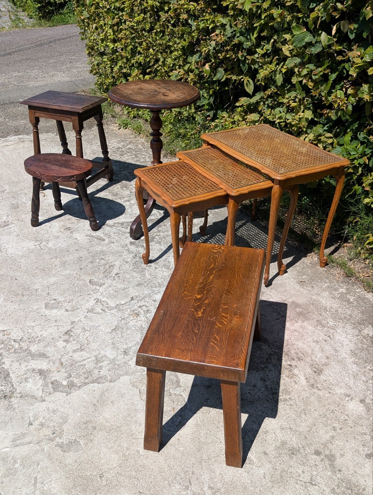Set antieke bijzettafels, Ophalen
