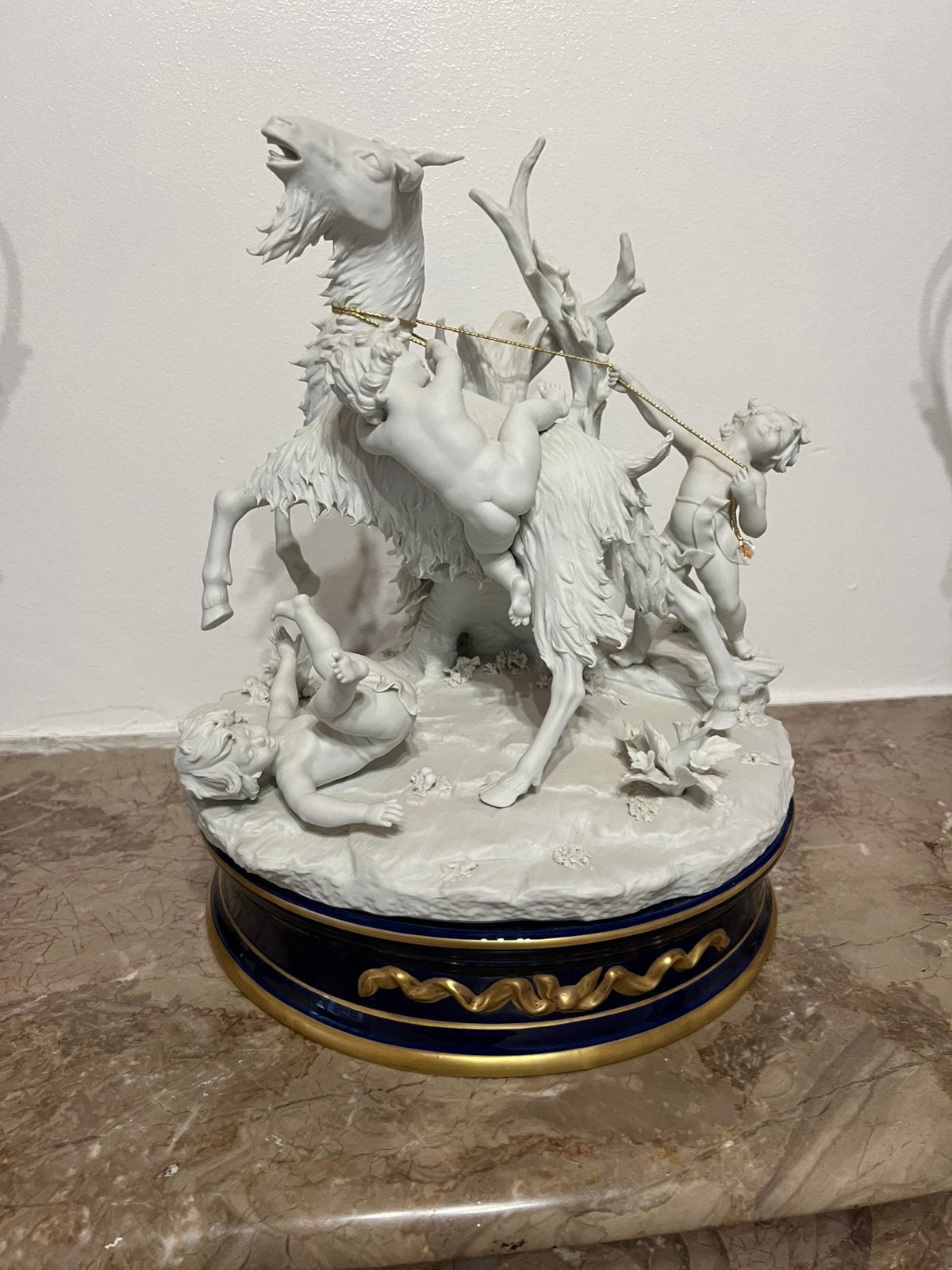 Statue en porcelaine, Antiquités & Art, Enlèvement
