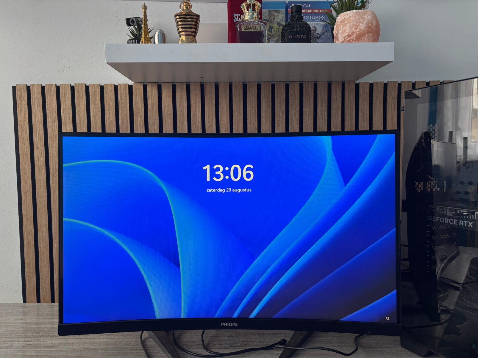 240hz curved monitor 32 inch, In hoogte verstelbaar, Full HD, Minder dan 1 ms, Zo goed als nieuw