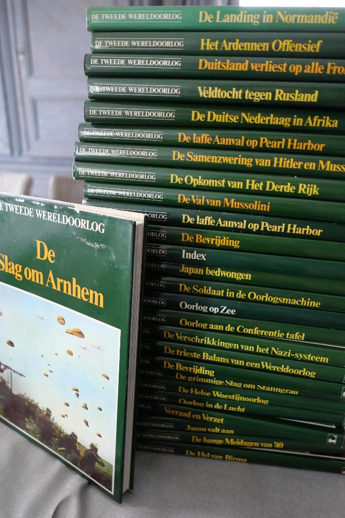 De Tweede Wereldoorlog : 27-delige Lekturamareeks, Boeken, Ophalen, Tweede Wereldoorlog, Zo goed als nieuw, Algemeen