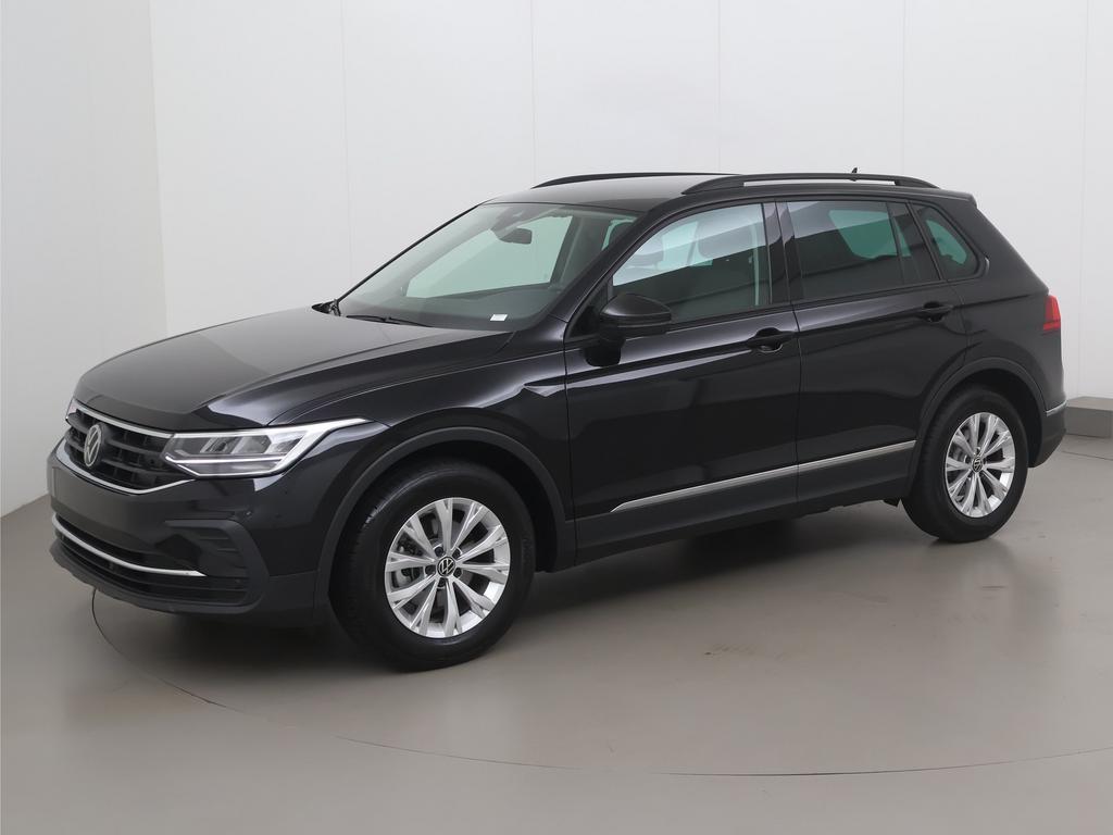 Volkswagen Tiguan tsi life 150 AT, Auto's, Volkswagen, Automaat, Zwart, Bedrijf, 5 deurs