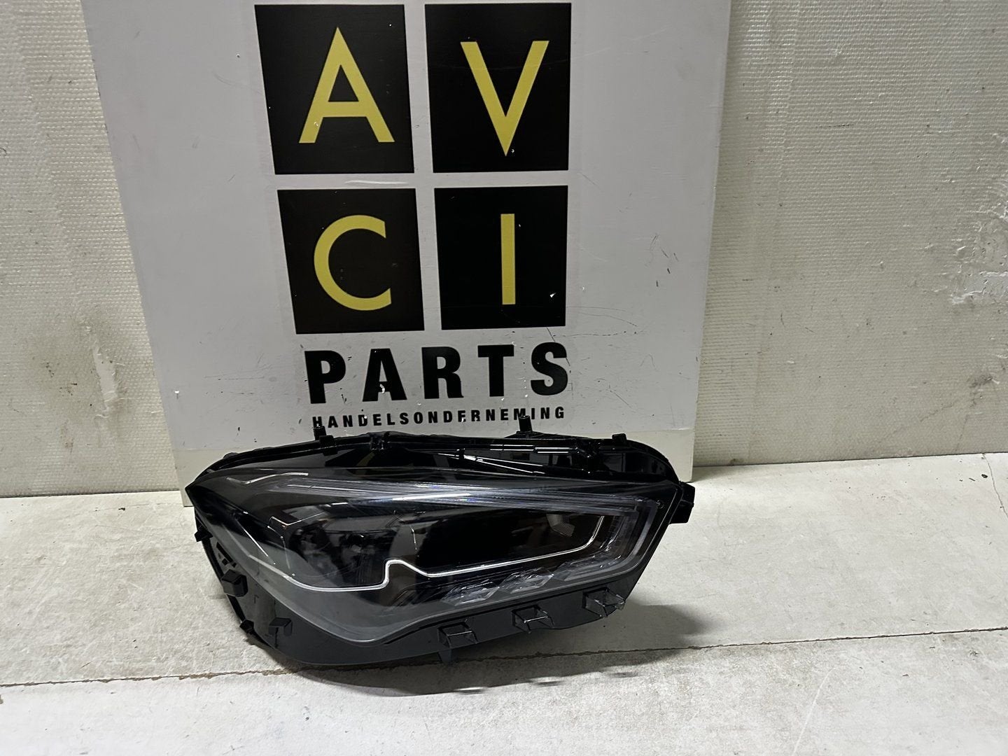 Koplamp Mercedes cla w118 FACELIFT Multibeam A1189061401, Autos : Pièces & Accessoires, Utilisé, -, -, Enlèvement ou Envoi