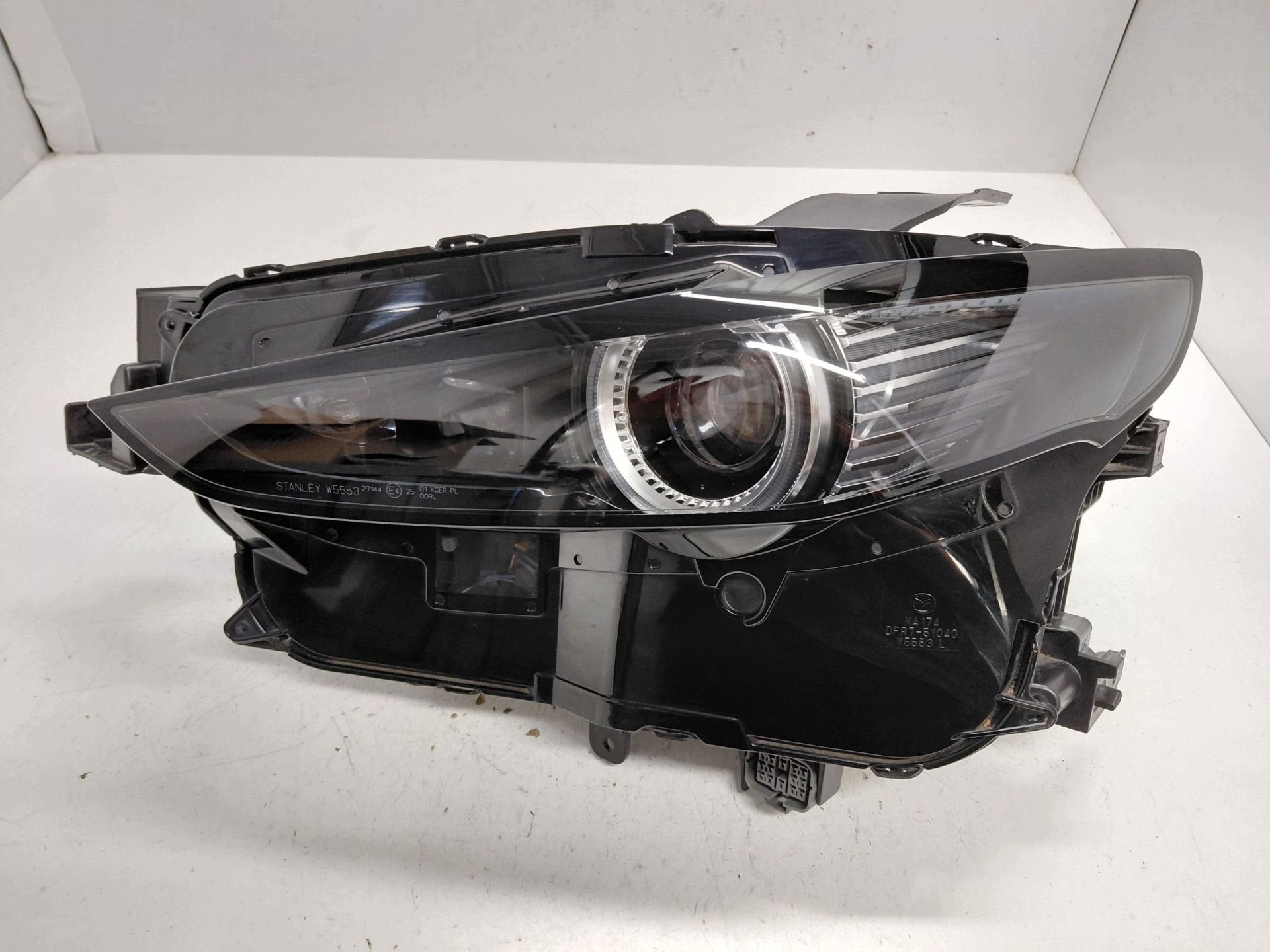 Phare gauche Mazda CX30 230233, Autos : Pièces & Accessoires, Shinchi, Fuchu-Cho 3-1
730-8670  Hiroshima, Mazda Motor Corporation