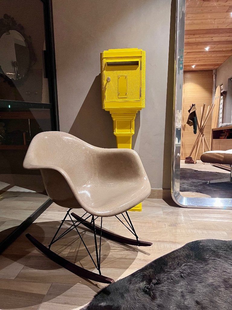 Fauteuil RAR Eames Tan Light par Herman Miller, Ophalen of Verzenden