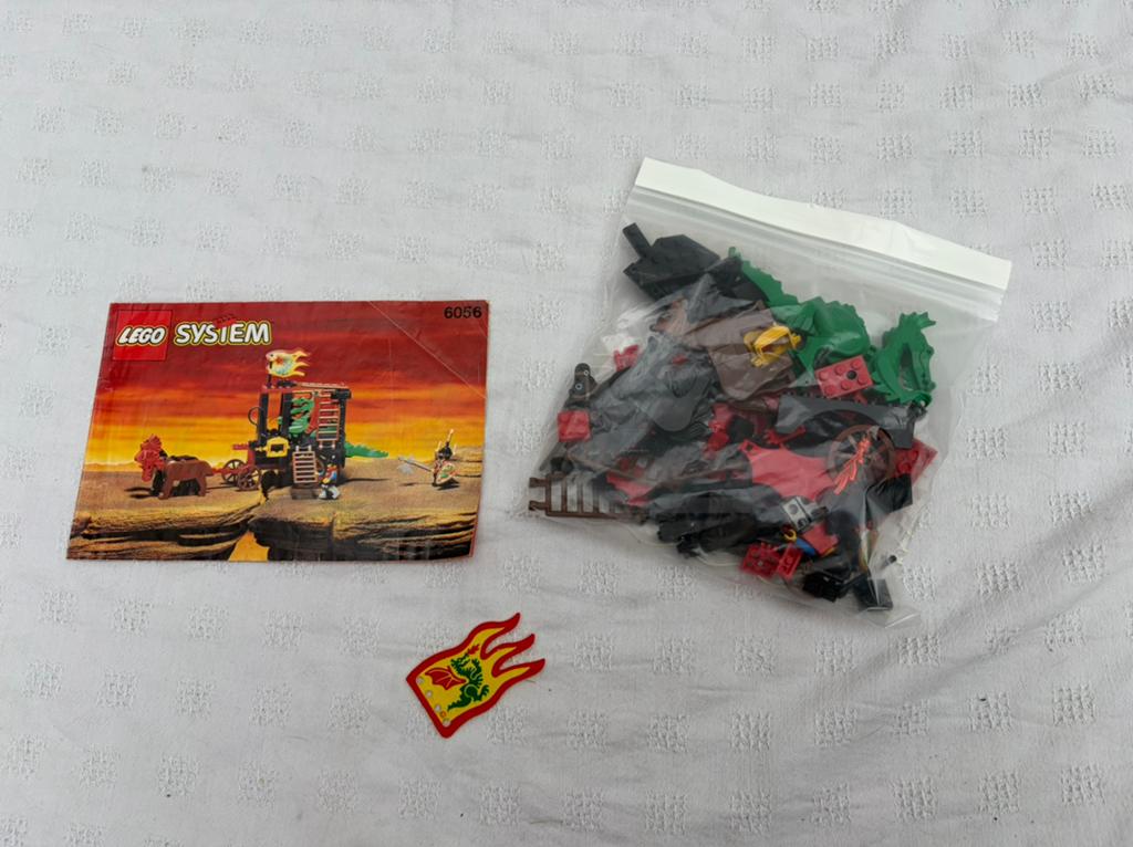 Lego 6056 dragon wagon, Ophalen of Verzenden, Zo goed als nieuw, Compleet, Lego