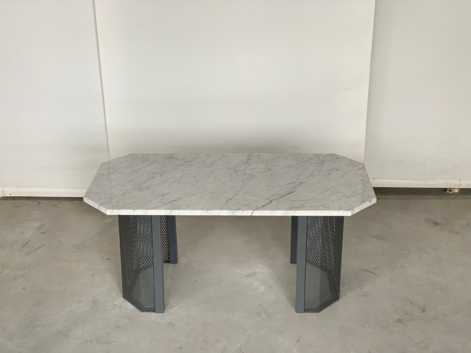 Vintage carrara coffeetable, Ophalen