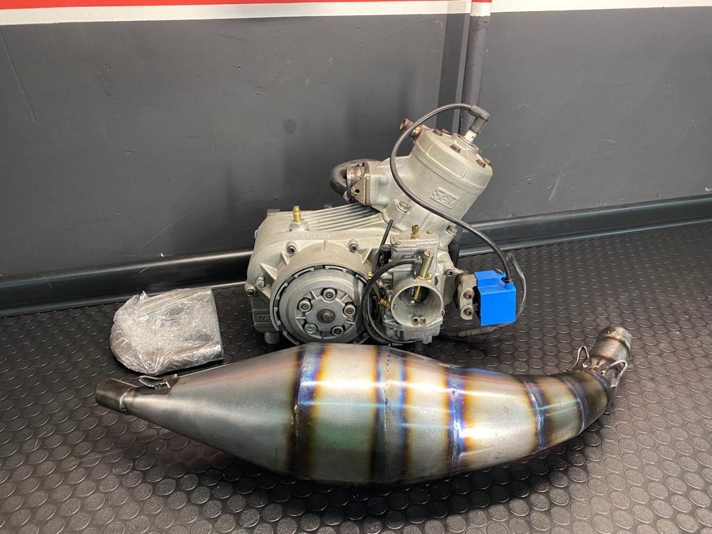 Racing kart schakelkart motor SGM F196 125cc roterende klep, Sports & Fitness, Karting, Comme neuf, Kart, Enlèvement ou Envoi