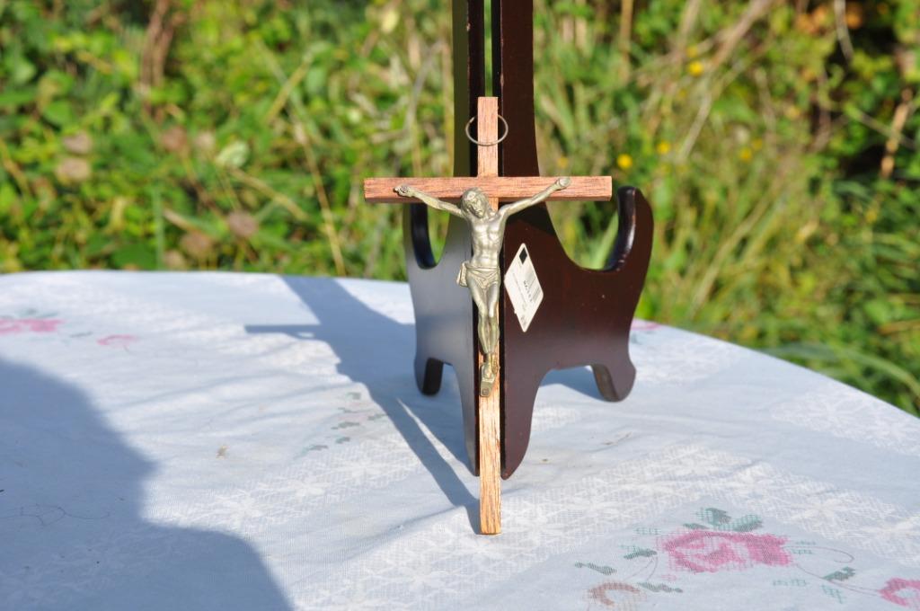 petit crucifix bois et metal a suspendre, Enlèvement ou Envoi