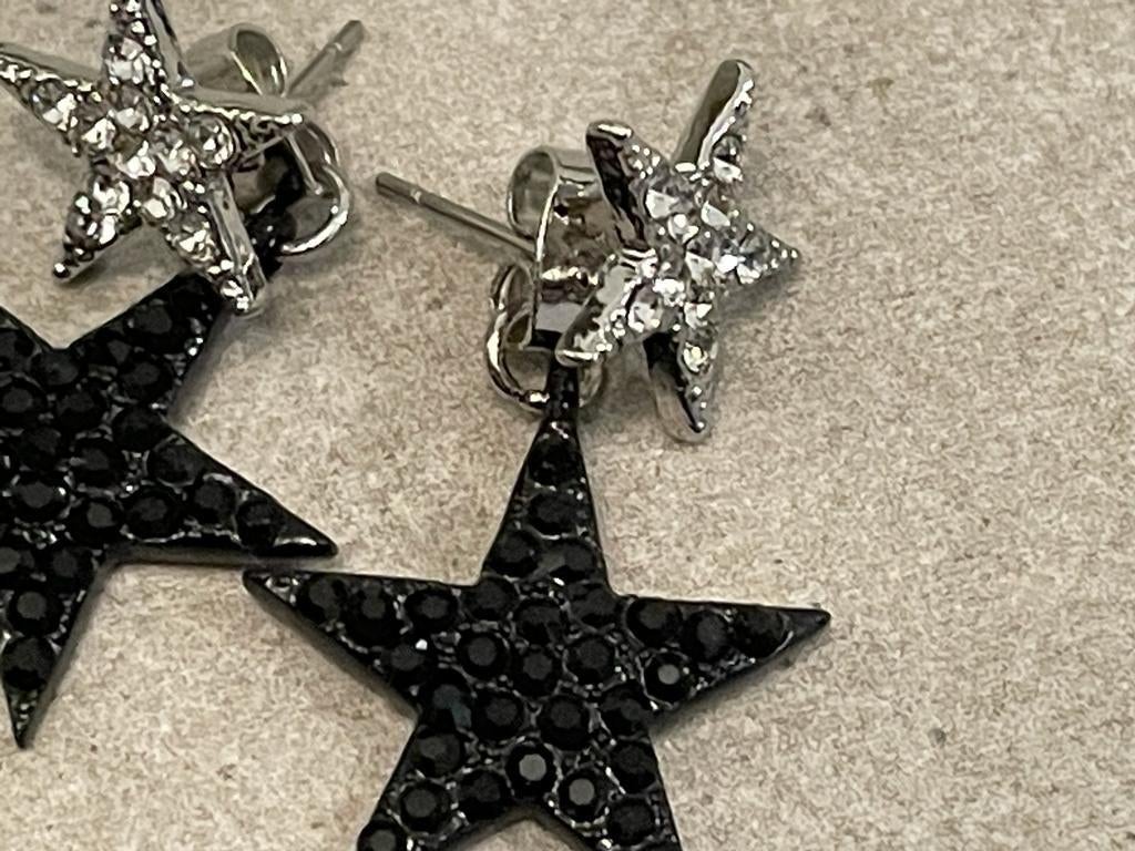 Ster oorbellen Zilver metaal en strass steentjes, Ophalen of Verzenden, Nieuw, Zilver, Zilver