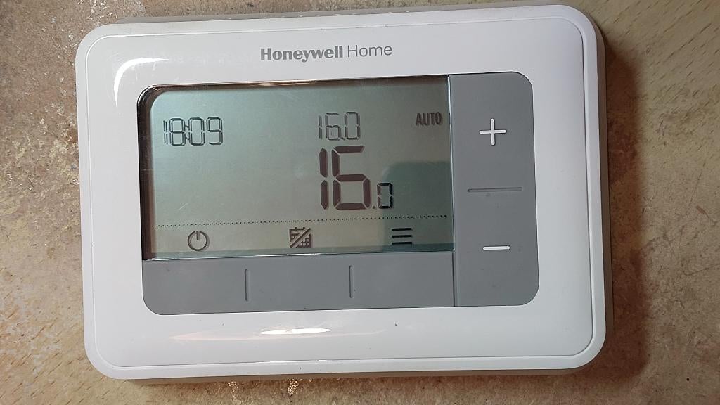 Honeywell kamerthermostaat digitaal week T4, Doe-het-zelf en Bouw, Ophalen of Verzenden, Zo goed als nieuw