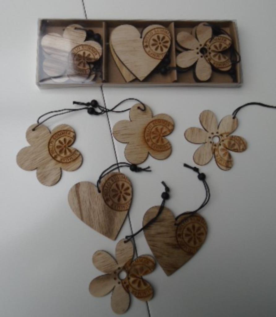 HOUTEN DECO HANGERS BLOEMEN EN HARTJES SET Nieuw, Ophalen of Verzenden, Nieuw