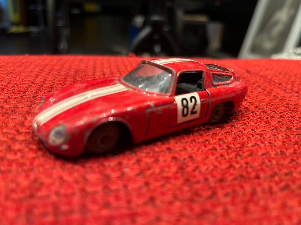 Vintage Solido Alfa Romeo Guilia TZ metal model, Ophalen, Zo goed als nieuw