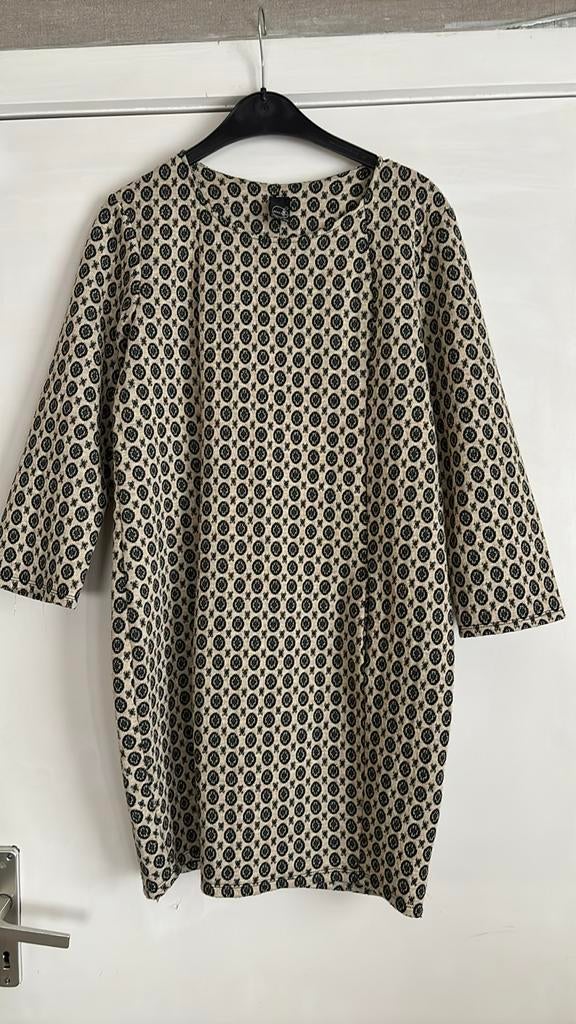 Miss miss beige zwart goud large, Kleding | Dames, Jurken, Ophalen of Verzenden, Zo goed als nieuw, Zwart