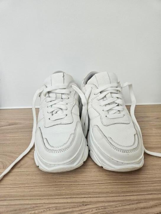 Witte sneakers Poelman, Ophalen of Verzenden, Zo goed als nieuw, Sneakers