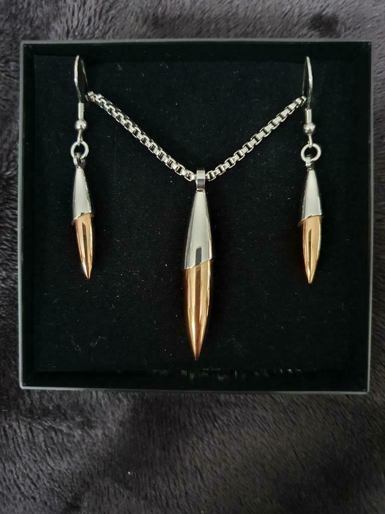Set van halsketting en bijpassende oorbellen, Ophalen of Verzenden, Zo goed als nieuw, Zilver, Overige materialen
