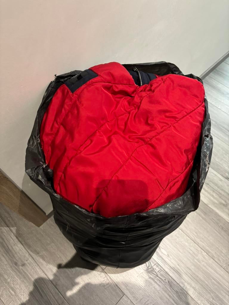 Lot vetements pour brocante, Divers, Enlèvement