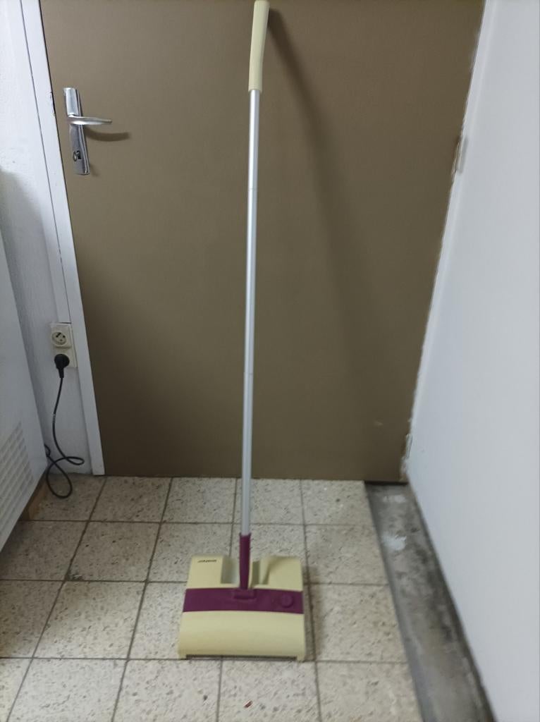 Balai rechargeable, Enlèvement