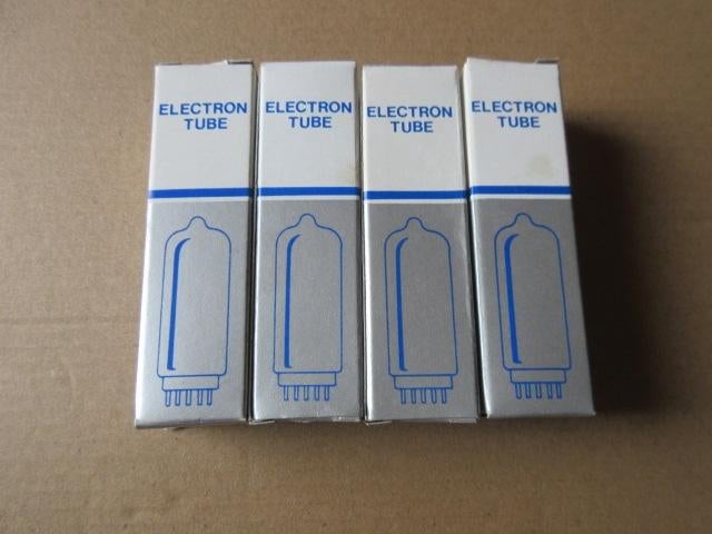 Lot de 4 lampes  PC86 neuves de marque Neutron, Enlèvement ou Envoi