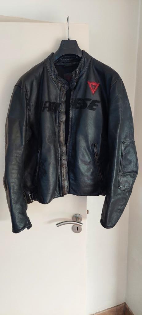 Blouson moto cuir Dainese, Motos, Vêtements | Vêtements de moto, Hommes, Seconde main, Enlèvement