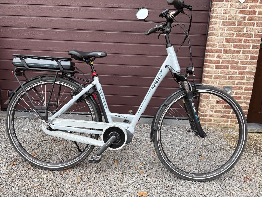 Electrische damesfiets Thompson, Fietsen en Brommers, Elektrische fietsen, Gebruikt, 47 tot 51 cm, 50 km per accu of meer, Ophalen