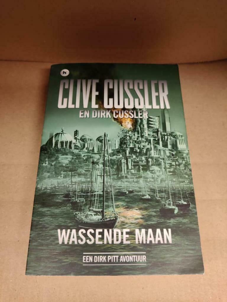 Clive & Dirk Cussler - Wassende maan, Ophalen of Verzenden, Gelezen