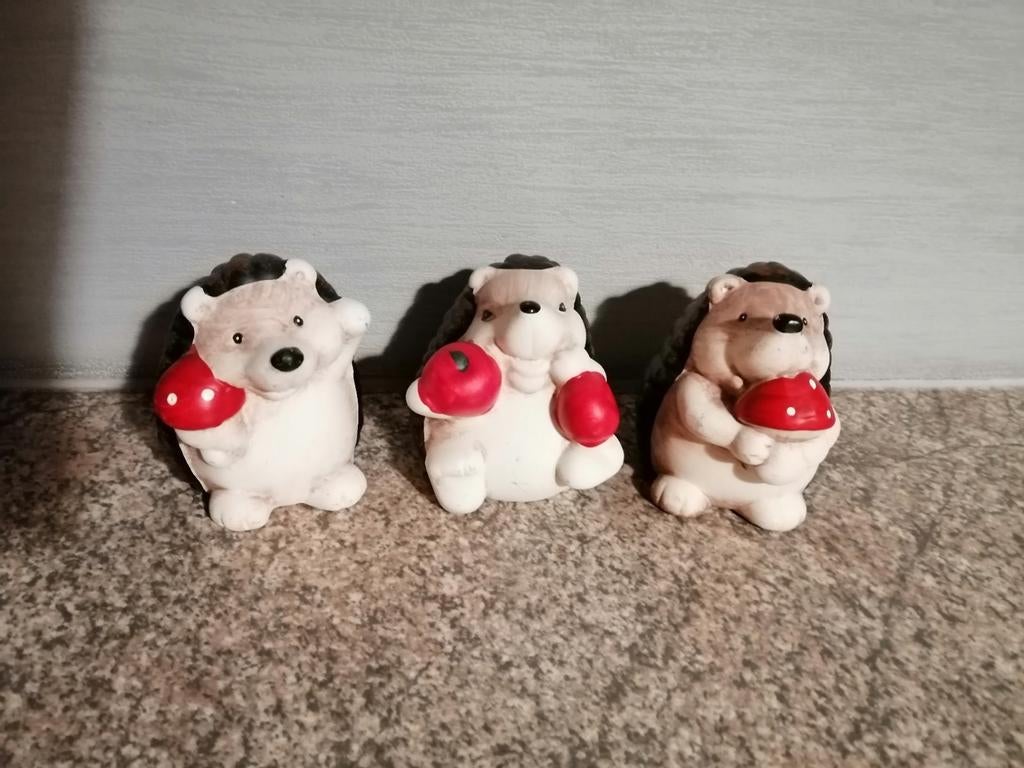 3 beeldjes egel herfst, Ophalen of Verzenden, Zo goed als nieuw