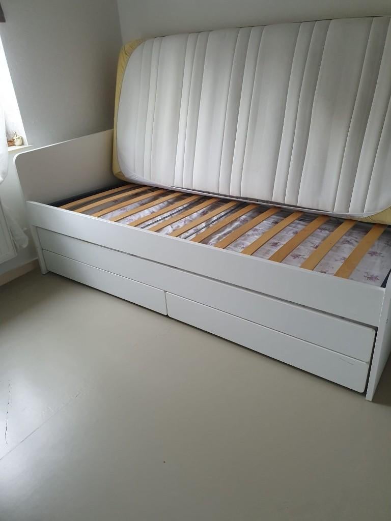 Lit double a vendre, Maison & Meubles, Chambre à coucher | Lits, Autres dimensions, Comme neuf, Enlèvement, Autres dimensions