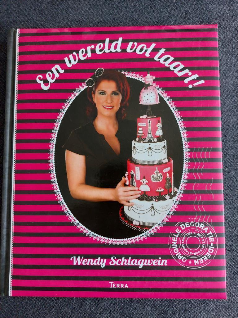 Een wereld vol taart!, Ophalen of Verzenden, Zo goed als nieuw, Taarten, Boek of Tijdschrift