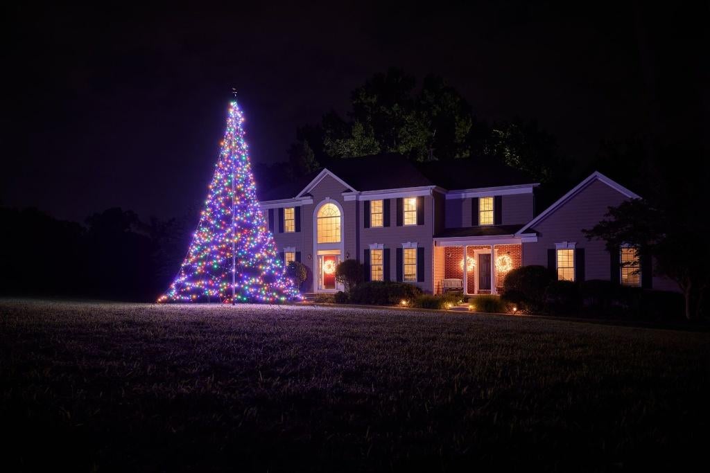 Vlaggenmast kerstboom - 600 cm - 1.200 gekleurde ledlampjes, Ophalen, Zo goed als nieuw
