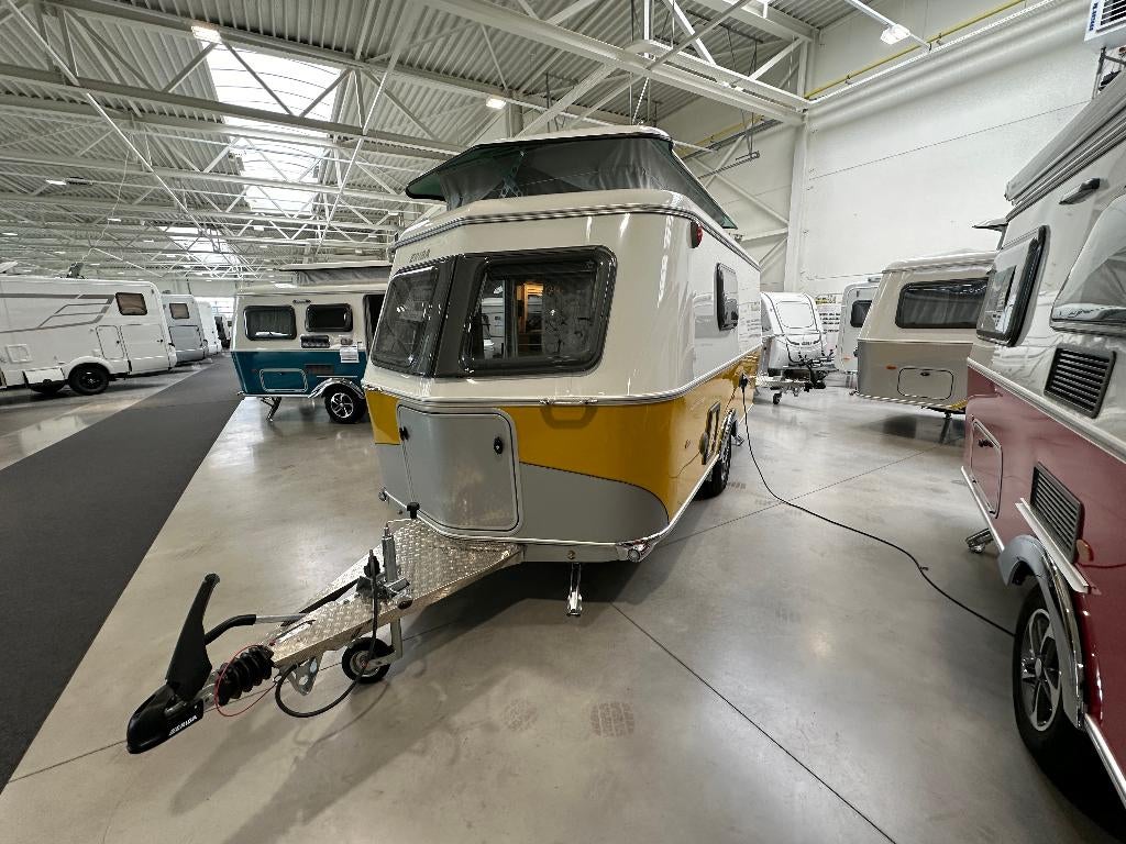 Eriba Hymer Touring 530 BLANC NUGGET DORÉ, Caravanes & Camping, Caravanes, Entreprise, jusqu'à 4, 750 - 1000 kg, Siège standard
