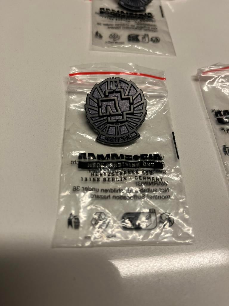Rammstein Rammstein City pin 2024 Prague Praag II ltd 1000st, Verzamelen, Ophalen of Verzenden, Nieuw, Speldje of Pin