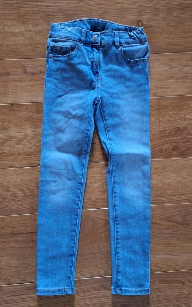 Milla Star lichtblauwe jeansbroek 128, Kinderen en Baby's, Kinderkleding | Maat 128, Broek, Gebruikt, Meisje, Ophalen of Verzenden