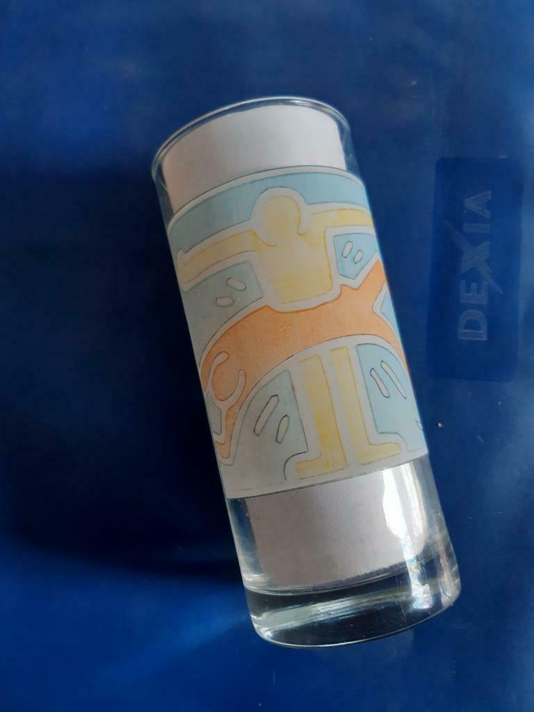 Verre avec dessin de Kate Haring, Enlèvement ou Envoi, Comme neuf