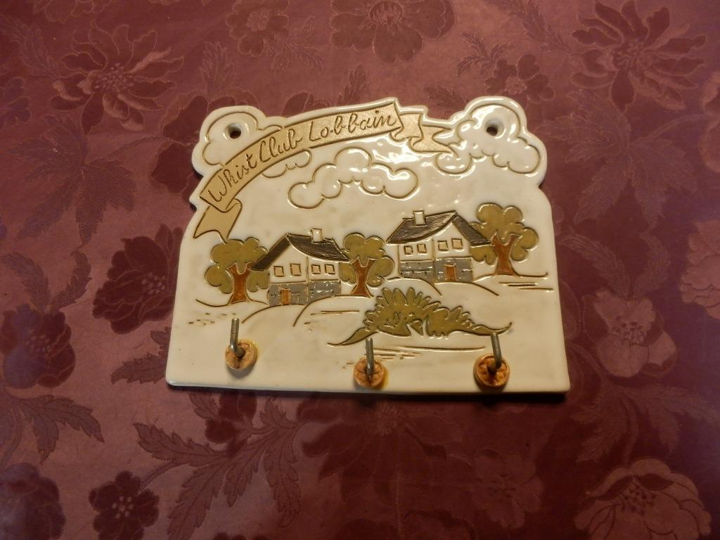 -68- plaque porte clés  - poterie lardinois -, Ophalen of Verzenden, Zo goed als nieuw