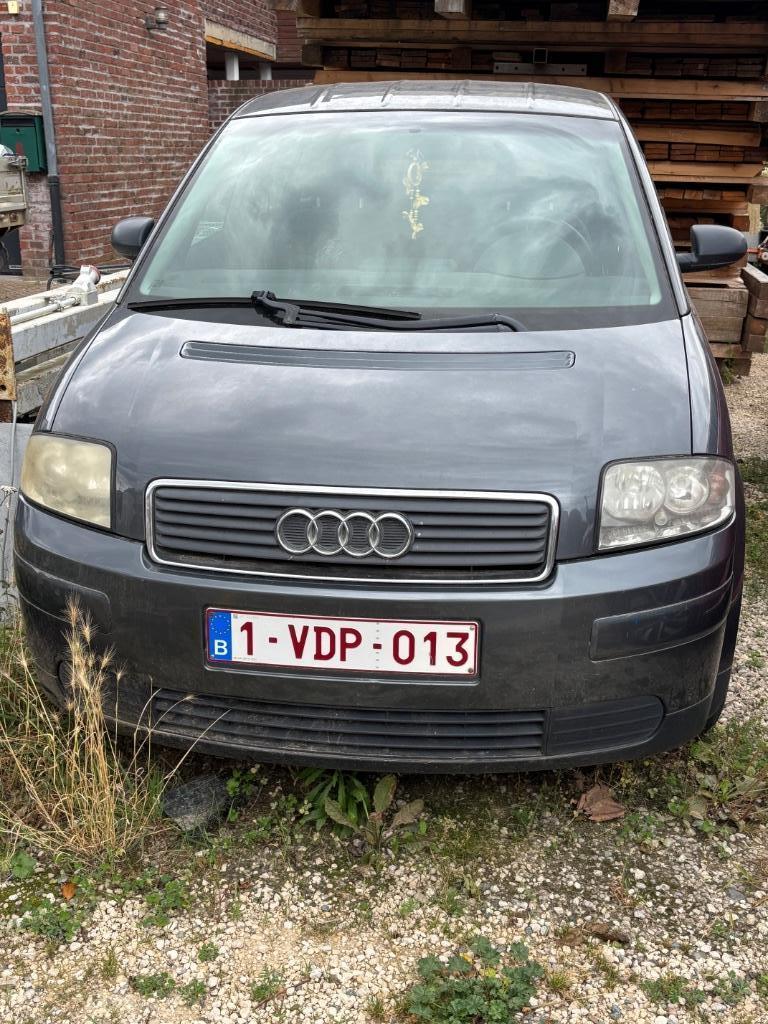 Audi A2 2005 benzine - remorque nodig, Autos, Argent ou Gris, Achat, Vitres électriques, Boîte manuelle