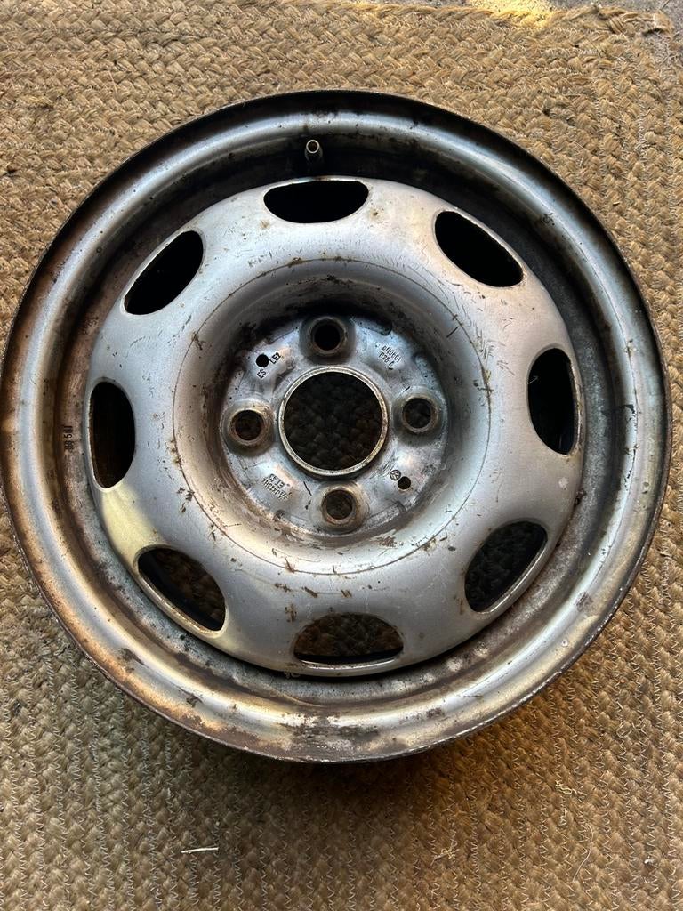 13 inch wiel, Ophalen, Gebruikt