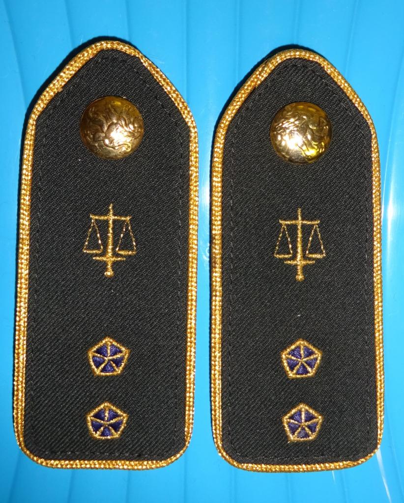 Passanten Krijgsauditoraat 1 paar 2DBGR, Verzamelen, Verzenden, Rijkswacht, Embleem of Badge