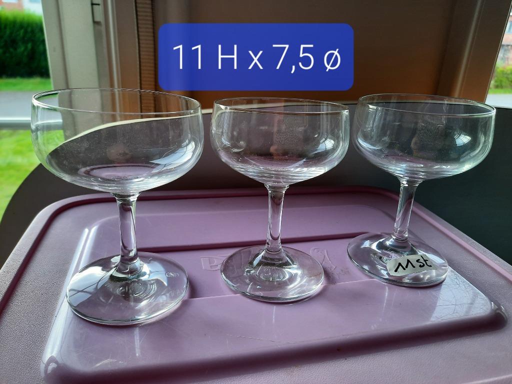 Champagnecoupe, 1 Euro per stuk, Antiek en Kunst, Antiek | Glaswerk en Kristal, Ophalen of Verzenden