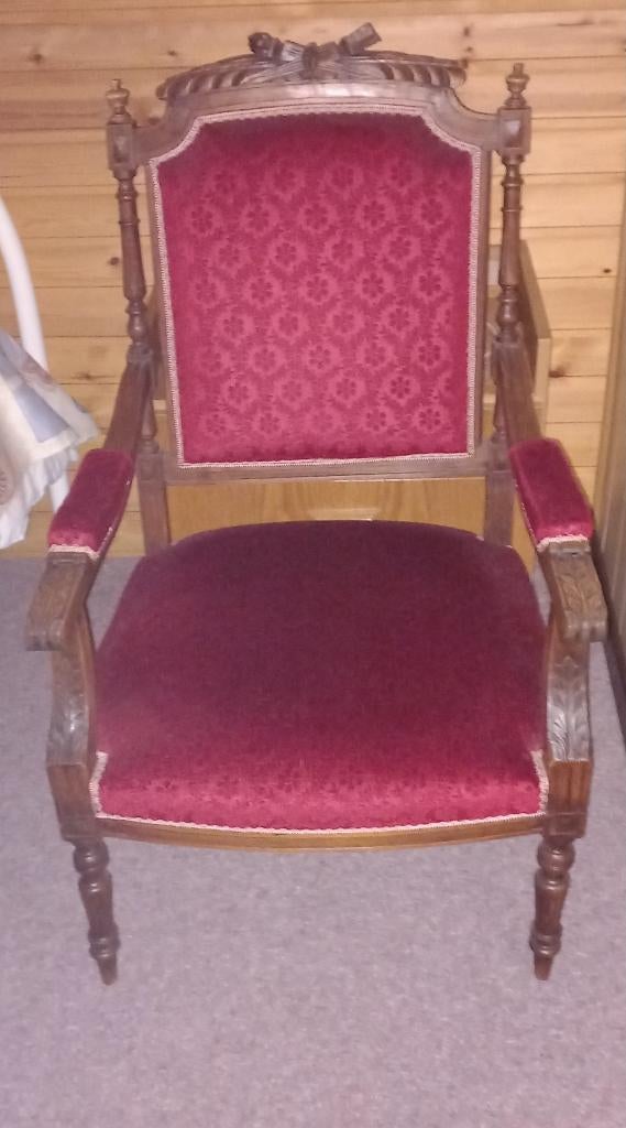 Fauteuil à accoudoirs style Louis XVI, Antiquités & Art, Antiquités | Meubles | Chaises & Canapés, Enlèvement