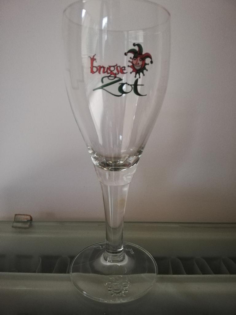 Verres à bière Brugse Zot 20cl avec pipeline, Collections, Enlèvement, Comme neuf