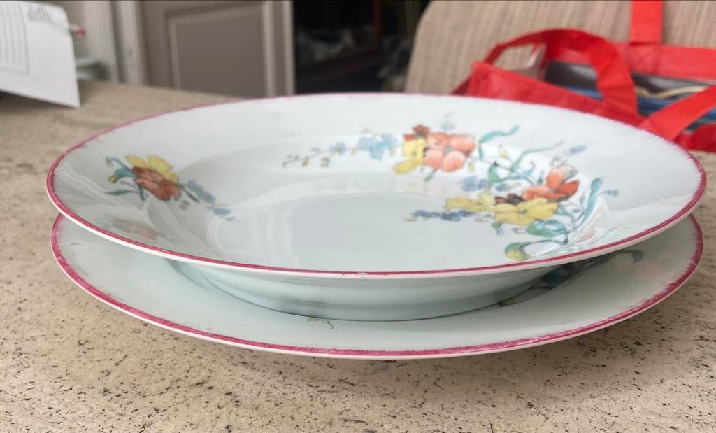 Vintage 8 assiettes plates et 8 creuses giroflées myosotis, Antiquités & Art, Enlèvement ou Envoi