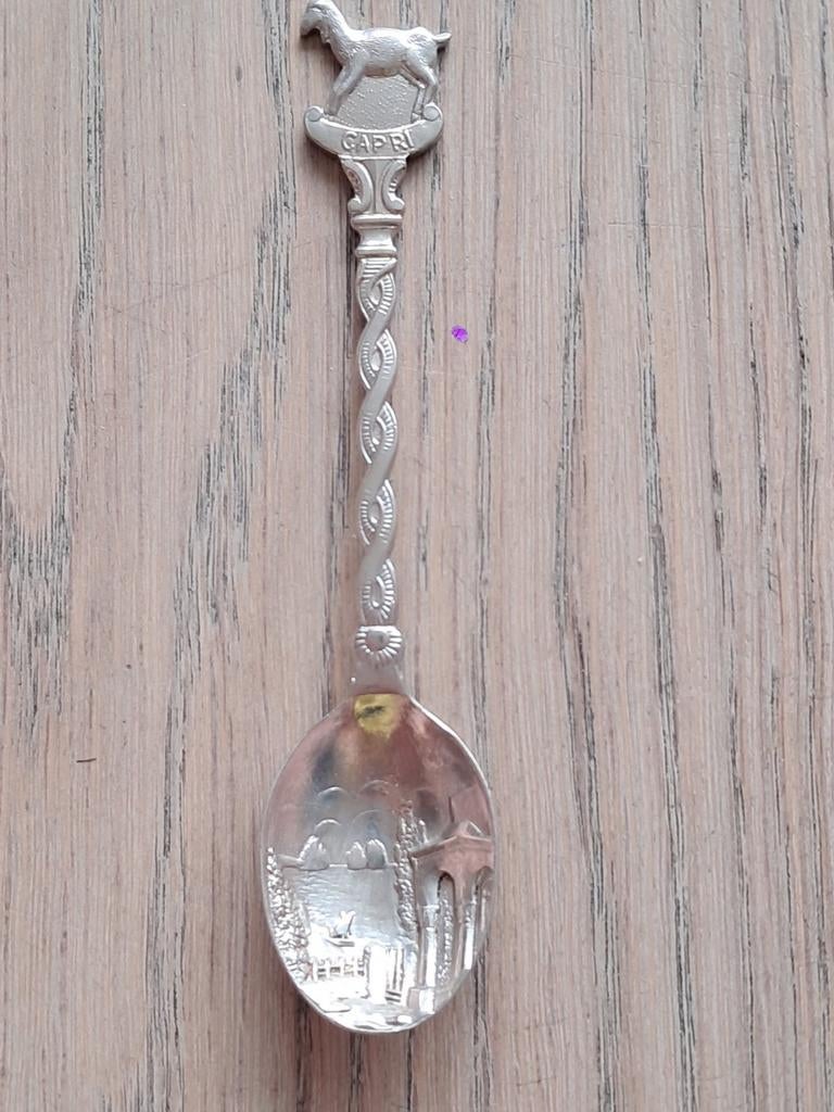 Cuillère Capri, avec chèvre et paysage poinçonné dans une cu, Enlèvement ou Envoi