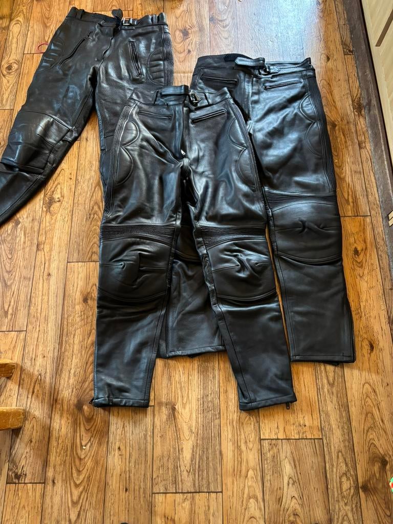 Richa lederen motorbroek motobroek maat 38 en 40, Motoren, Kleding | Motorkleding, Ophalen