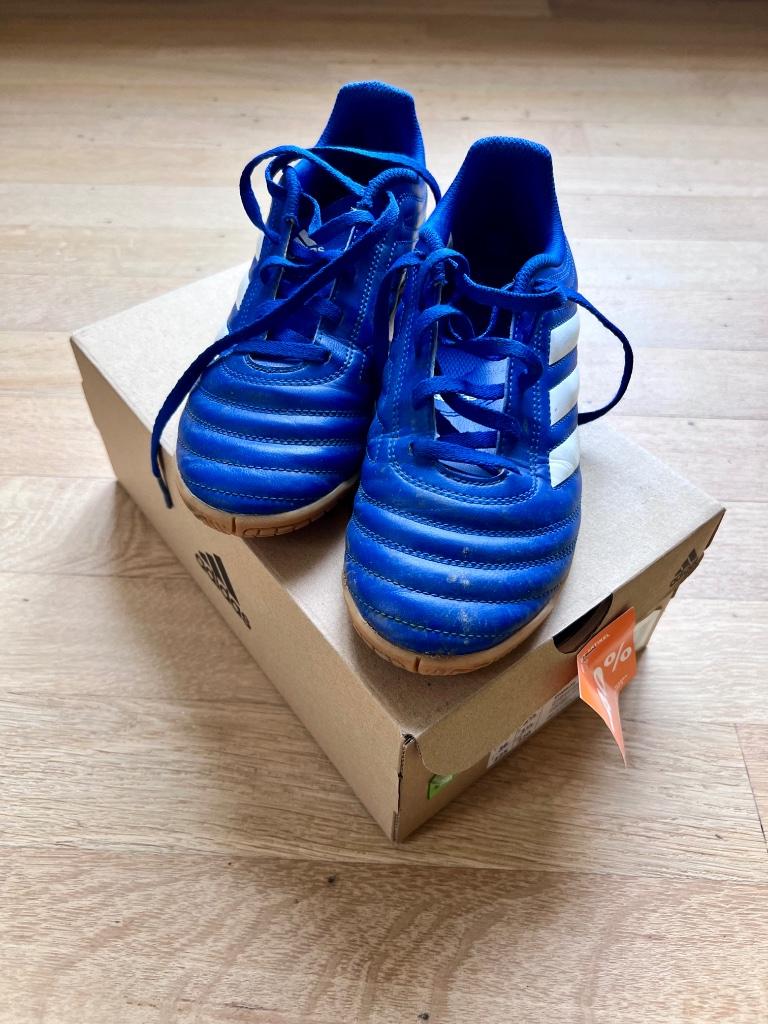 Indoor voetbalschoenen maat 36, Sport en Fitness, Ophalen, Schoenen